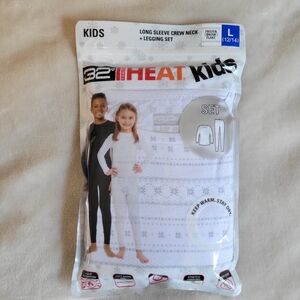 32 Degrees Kids Snowflake Thermal Set